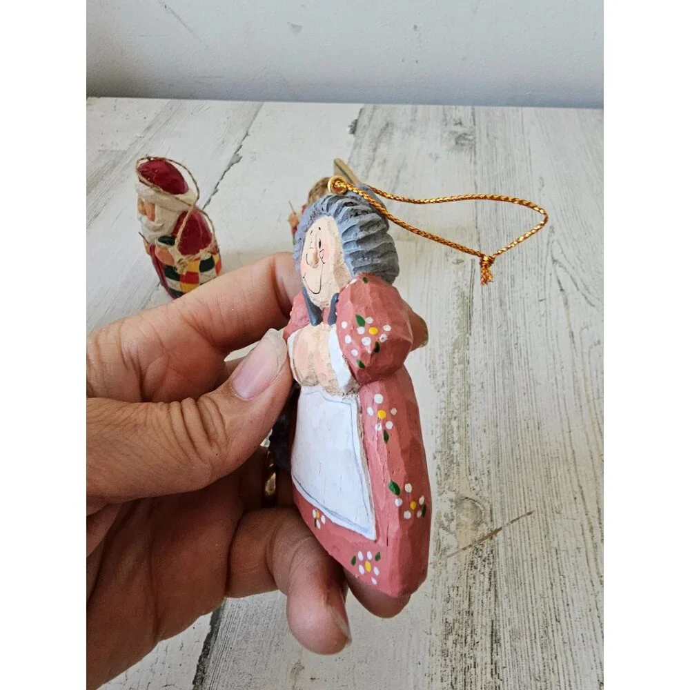 Vintage Eddie Walker knitter sore Santa ornament Mrs Claus knitting knitter Xmas